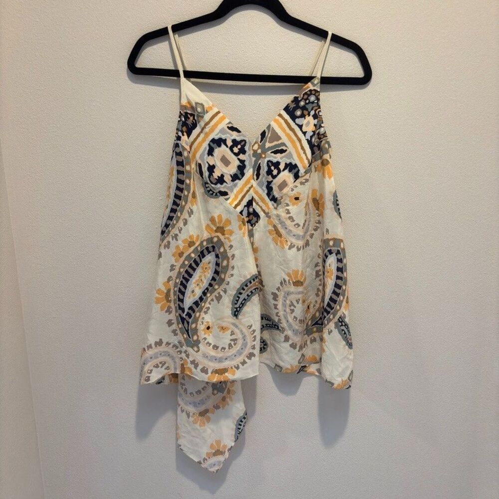 HD in Paris Anthropologie Ivory Paisley Handkerchief Hem Cami Top NWT Sz 4